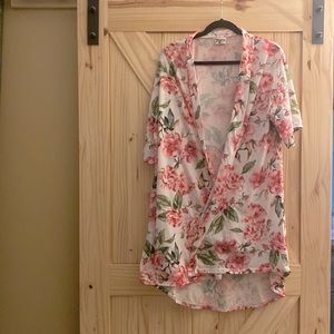 Show me your mumu pink and white floral robe one size